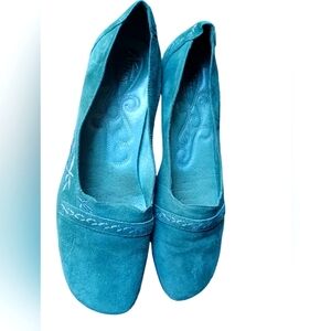 Clark's Artisan Collection Green Shoes size 9